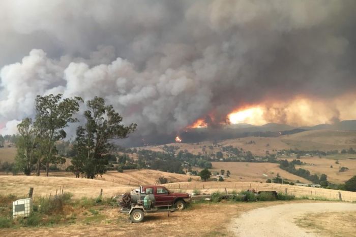 Bush fire in valley escape from home